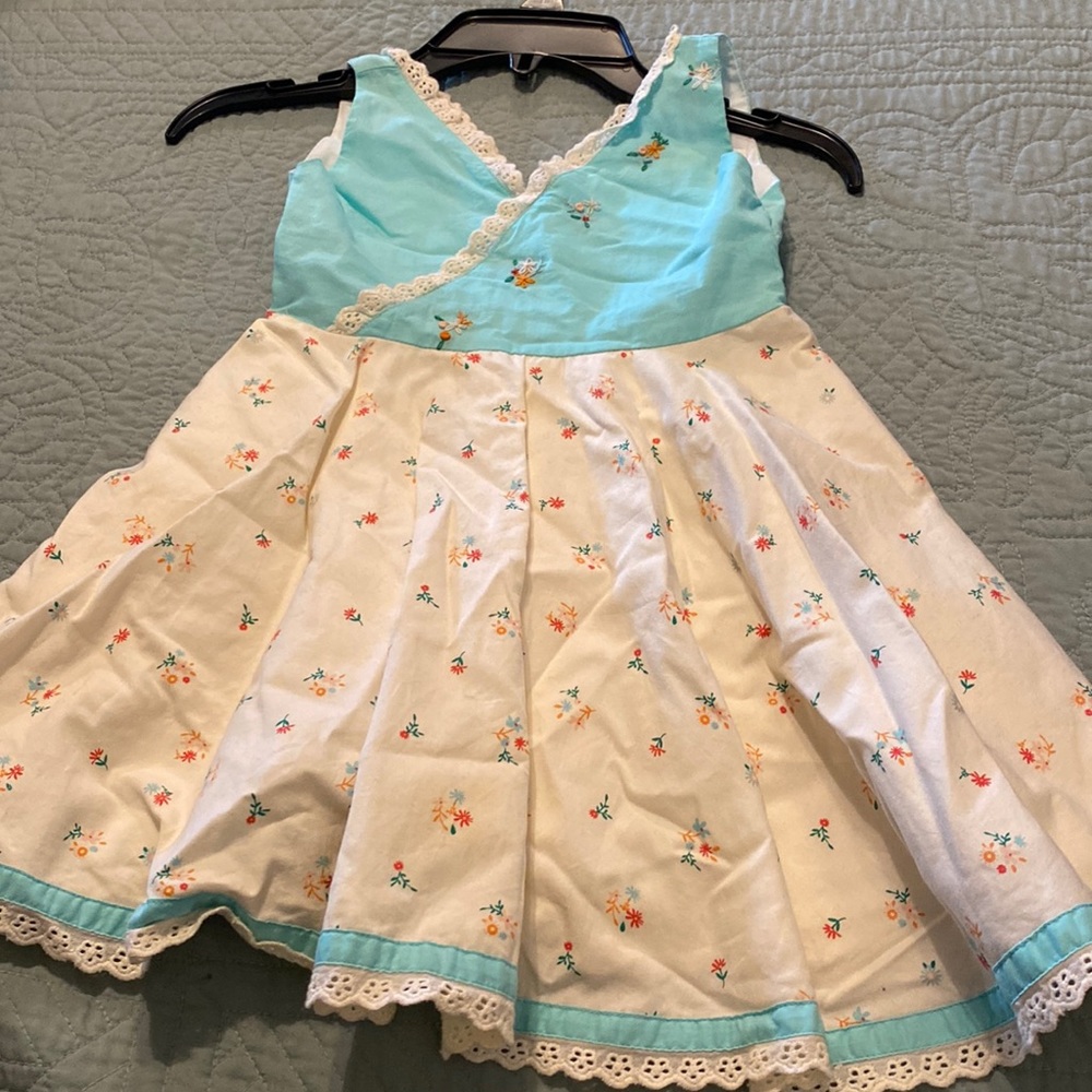Well Dressed Wolf Blue floral Cameron 3T
